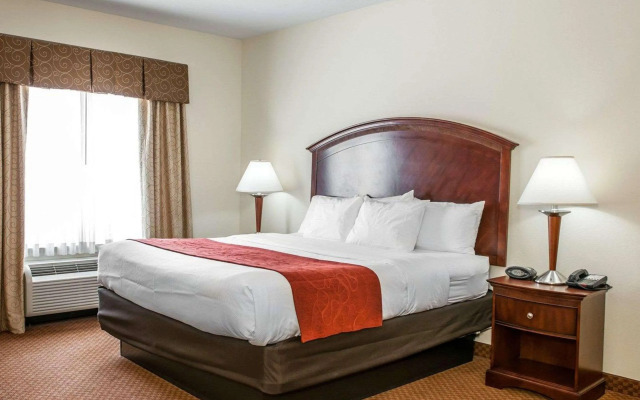Comfort Suites near Indianapolis Airport