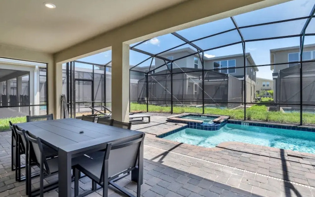 Storey Lake 9 BR Villa with Game Room