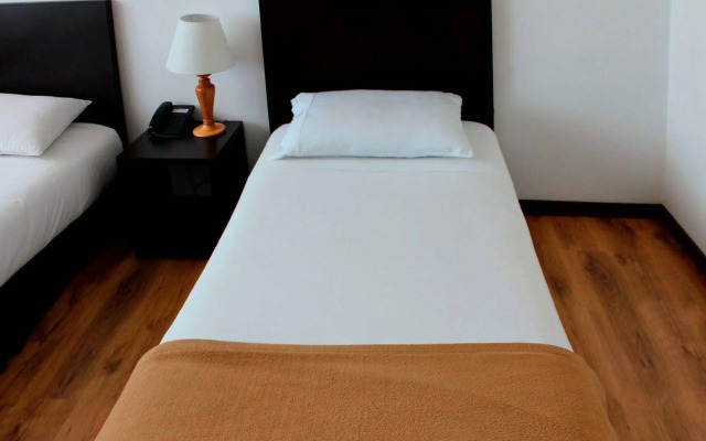 Hotel Innova 68