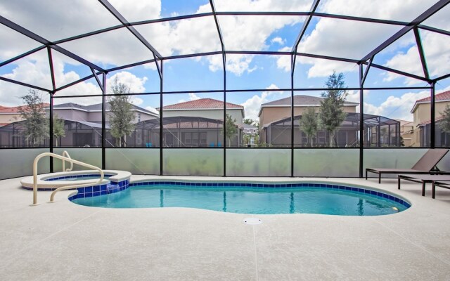 7 Bed 5 Ba Villa with Games, Pool & Spa