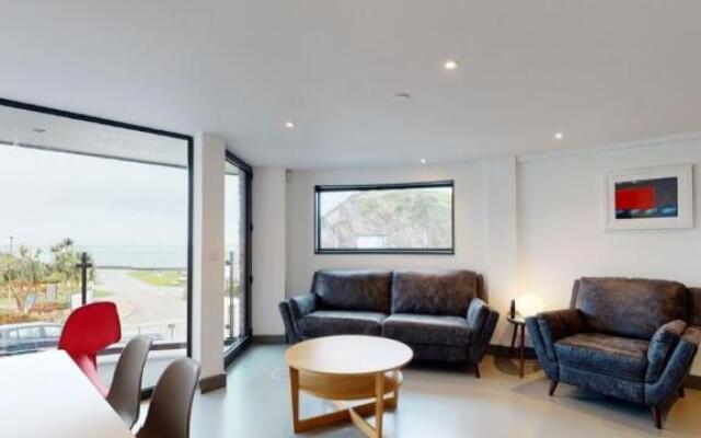 2 The View apartments Ilfracombe - Seafront, Parking, Lift, EV