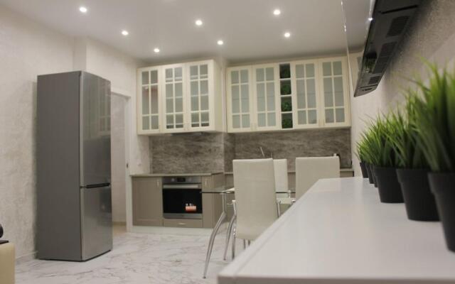 Апартаменты на улице Челюскина 6