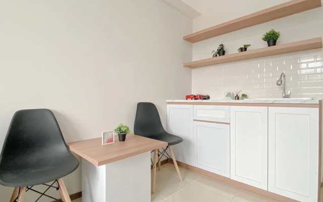 Studio Apartment At Meikarta Near Aeon Delta Mas