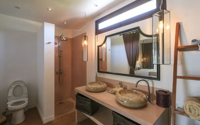 Aram Residence