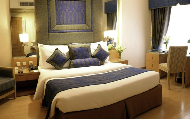 Park Lane Hotel