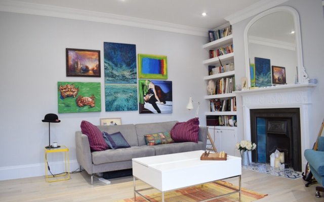 Modern and Spacious Belsize Park Apartment