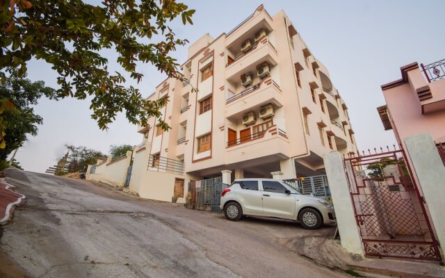 Oyo Home 12240 3Bhk Mangal Apartment Hiran Magri