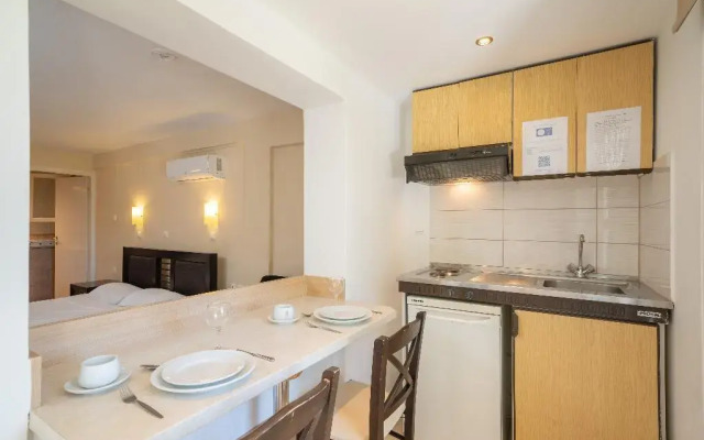 Lorenzo House Apartments