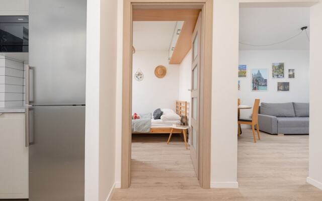 Warsaw Stawki Cosy Apartment by Renters