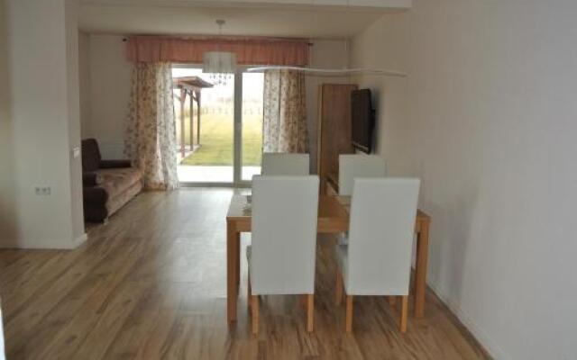 Armonia Apartments
