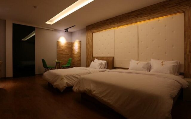 Java Hotel