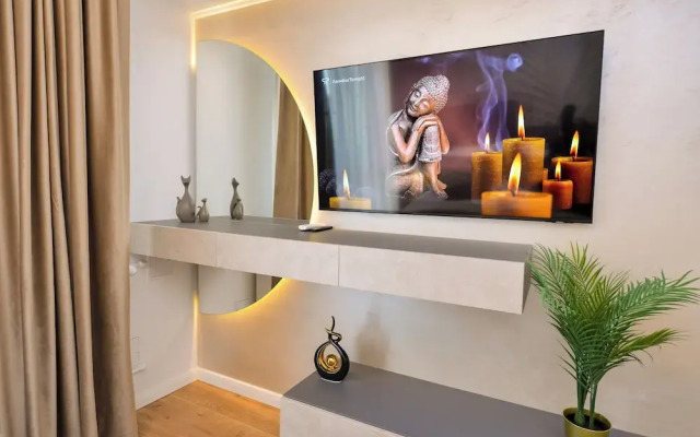 Wabi Sabi - One Bedroom - Romana Square