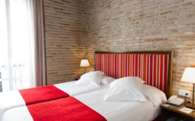 Ad Hoc Monumental Hotel