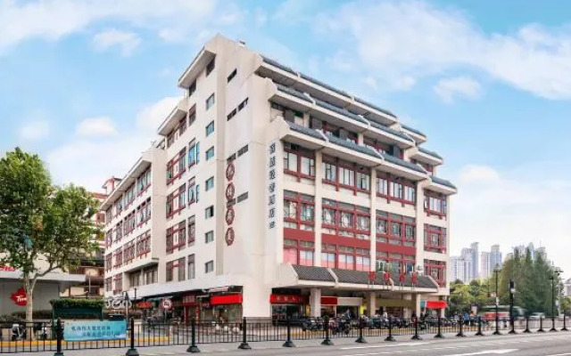 Sushi Light Luxury Hotel