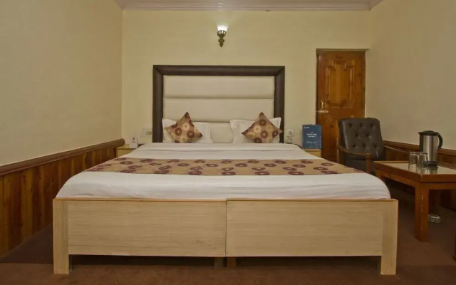 Hotel Pine Grove
