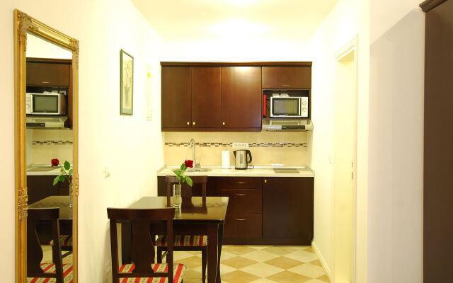 SUNce Palace Apartments with free offsite parking