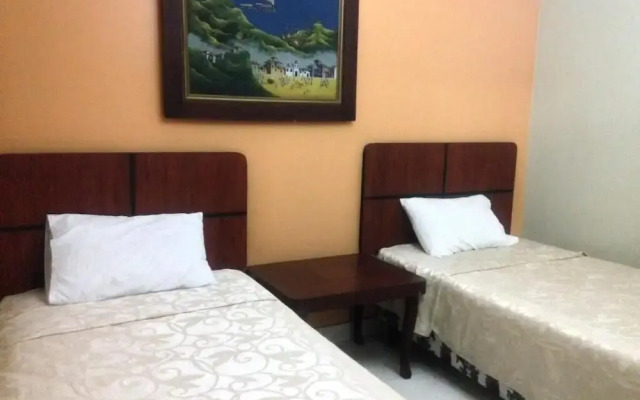 Tropical Inn