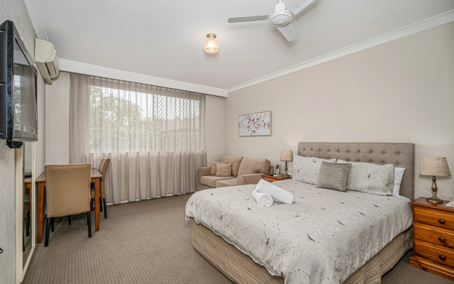 Cotswold Gardens – Guest Rooms – Armidale