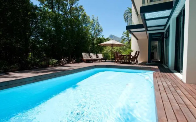 129 on Kloof Nek Apartments