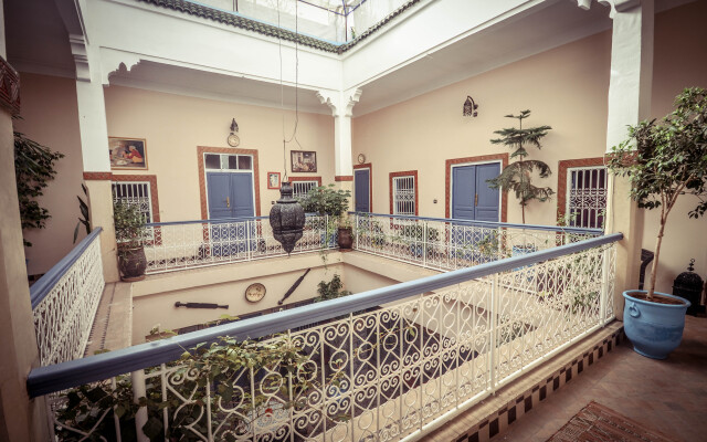 Riad Azalia