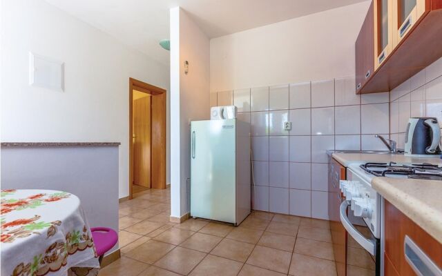 Stunning Apartment in Grizane With 2 Bedrooms