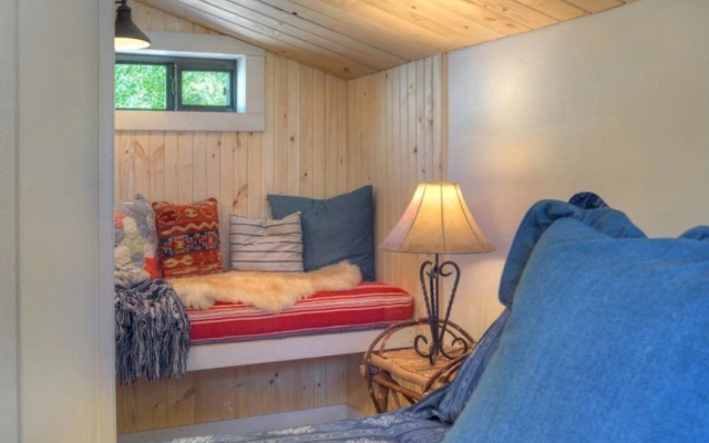 Hideaway River Cabin