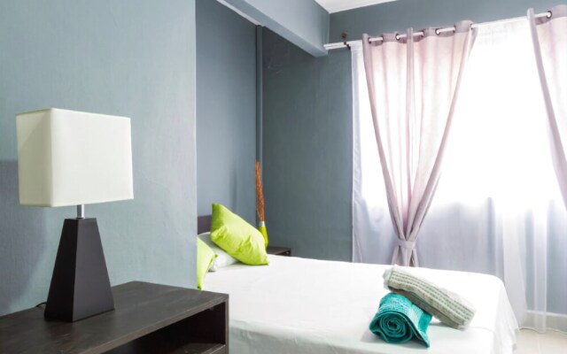 Lleras 6 BR Apartment