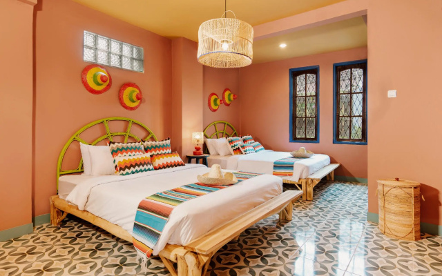 Por Aqui Stay & Dine – Guest Rooms – Yogyakarta