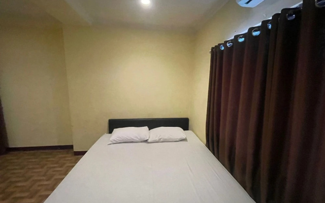 RedDoorz @ Jalan Sam Ratulangi Manado – Guest Rooms – Manado