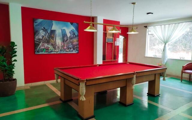 Chris Park Hotel