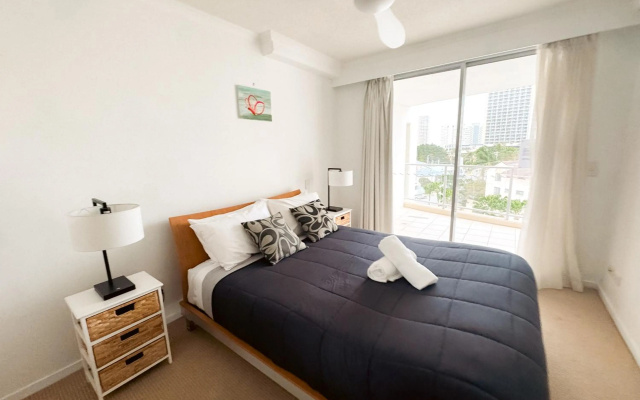 Trilogy Surfers Paradise – Guest Rooms – Gold Coast