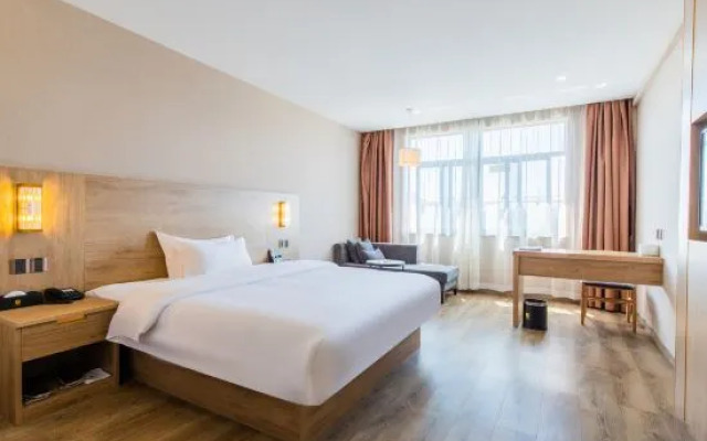 Tonglu Hongqi JC Hotel