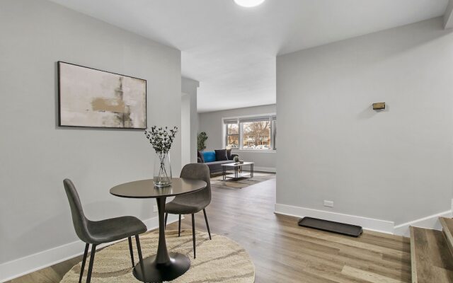 Fascinating 1BR Apartment in Skokie