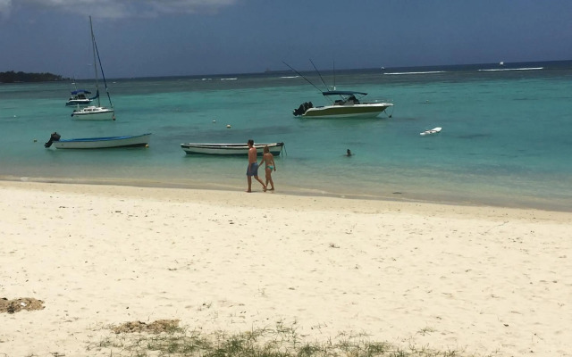 OBiches Luxury Beachfront Apartment Trou-aux-Biches