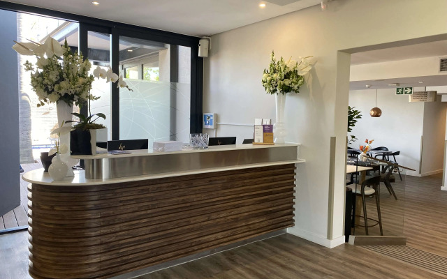 Radisson Hotel and Convention Centre OR Tambo Airport