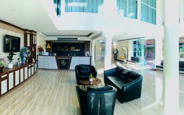 Pranee Home Phangnga