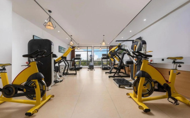 Yuanlong Hotel (Zhuhai Nanshui Bus Station)