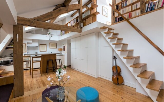 New Heights Near the Tuileries