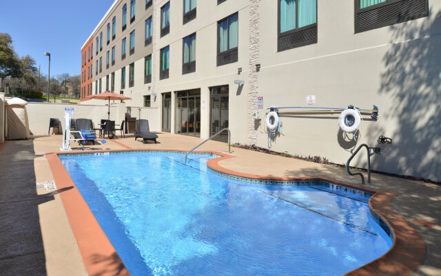 Holiday Inn Express & Suites Austin North Central by IHG