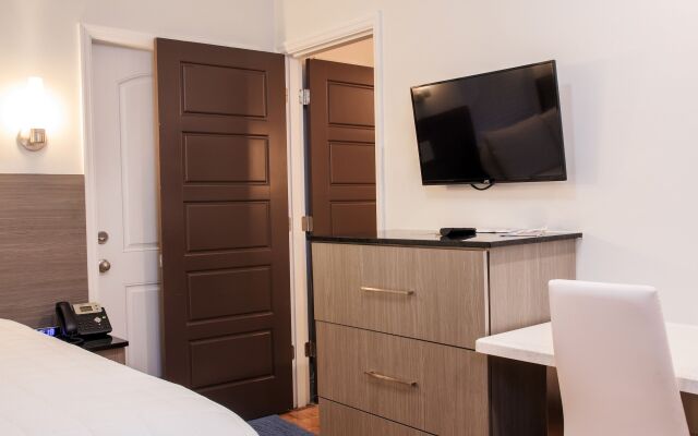Caribbean Resort Suites