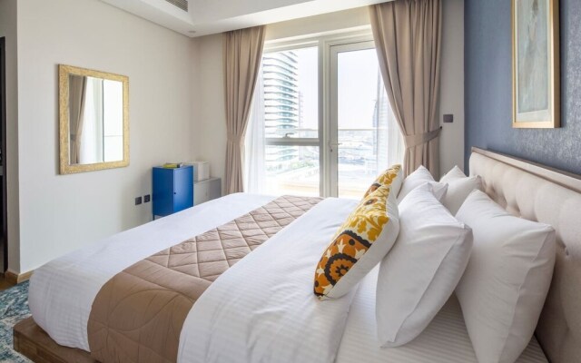 Stunning 2BR With Study in Prime Downtown Dubai - Sleeps 5!