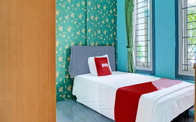 Hotel O Home Stay Elis Cateliya Syariah – Guest Rooms – Karawang