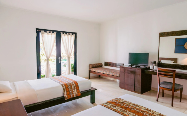 Legong Keraton Beach Hotel