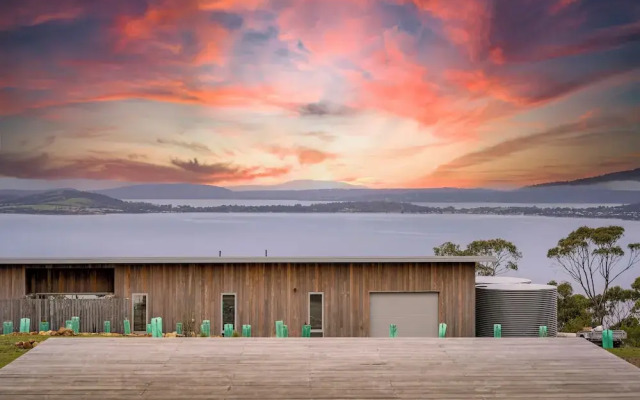 The Outlook on Mount Louis – 2 Bedroom