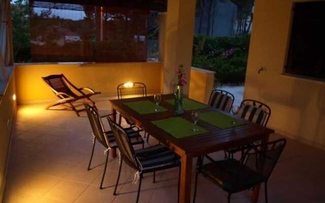 Apartment Deni