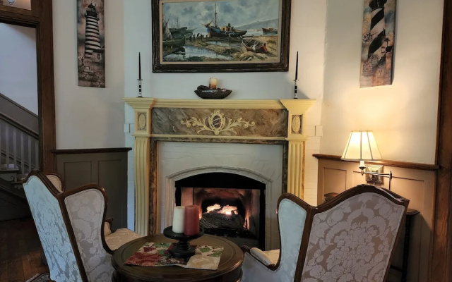 Vine Cottage Inn - фото 2