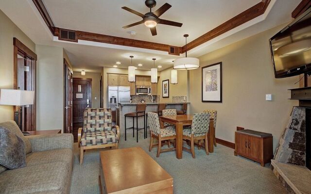 One Ski Hill Place S8103