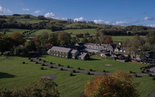 The Devonshire Arms Hotel