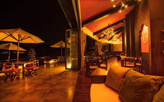 The Pavilions Himalayas Lake View