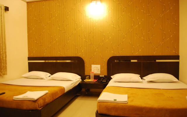 Hotel Lee Grand